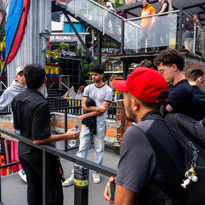 Tour Experencial Comuna 13 Ezencial + Teje tu propio souvenir