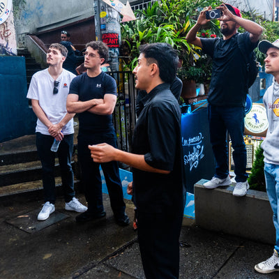 Tour Experencial Comuna 13 Ezencial + Teje tu propio souvenir