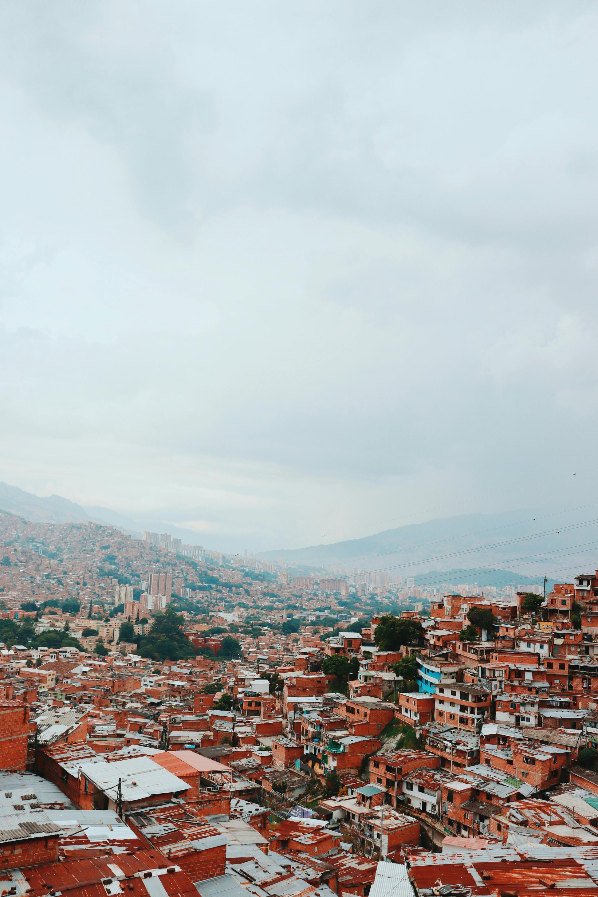 Experencia Ezencial Basica en Comuna 13 + Teje tu propio recordatorio